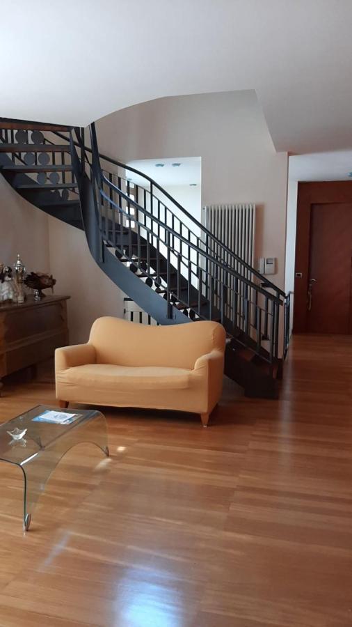 B & B Paradiso 로레토 외부 사진